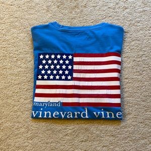 Men’s vineyard vine t shirt